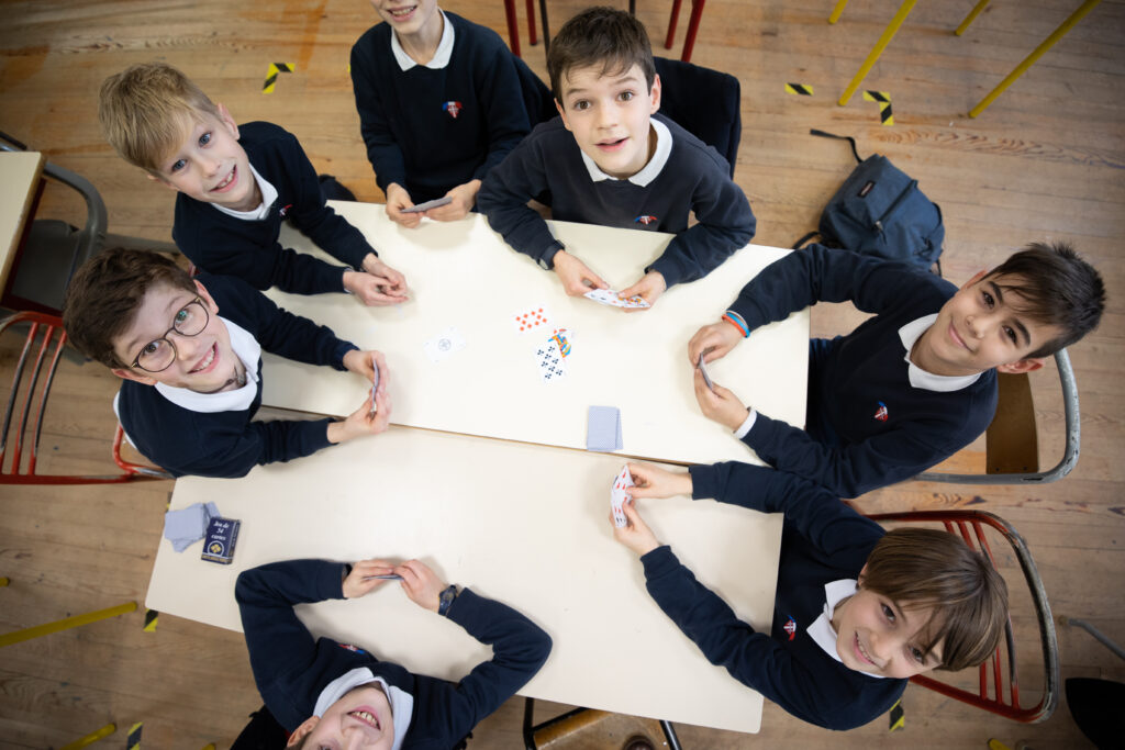 Enfants en activité au Patronage